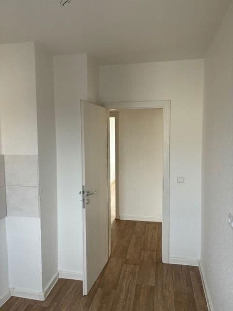3 bedroom flat to rent, 58 m², Askanische Straße 104, Dessau-Roßlau, Saxony-Anhalt 3 bedroom flat to rent, 58 m², Askanische Straße 104, Dessau-Roßlau, Saxony-Anhalt