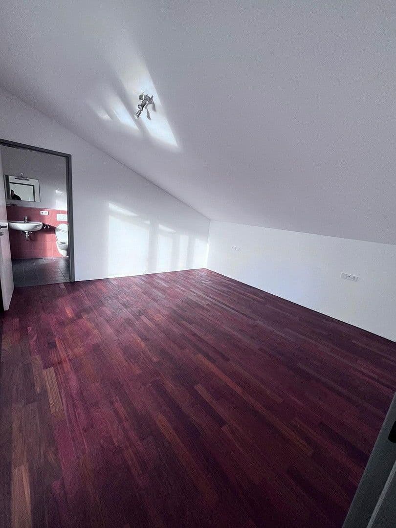 5 bedroom flat to rent, 136 m², Weinstadt, Baden-Württemberg 5 bedroom flat to rent, 136 m², Weinstadt, Baden-Württemberg