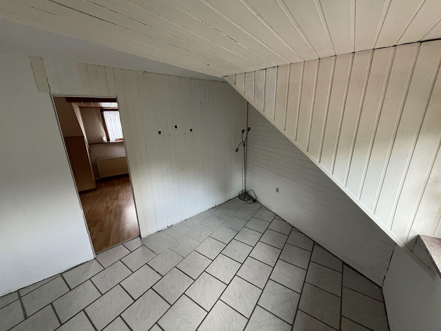 2 bedroom with open-plan kitchen flat to rent, 104 m², Bergstraße 26, Hürth, North Rhine-Westphalia 2 bedroom with open-plan kitchen flat to rent, 104 m², Bergstraße 26, Hürth, North Rhine-Westphalia