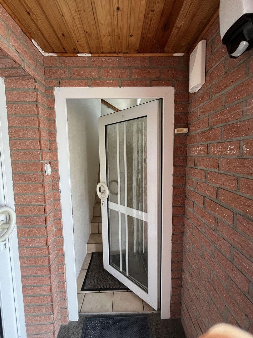 2 bedroom with open-plan kitchen flat to rent, 104 m², Bergstraße 26, Hürth, North Rhine-Westphalia 2 bedroom with open-plan kitchen flat to rent, 104 m², Bergstraße 26, Hürth, North Rhine-Westphalia