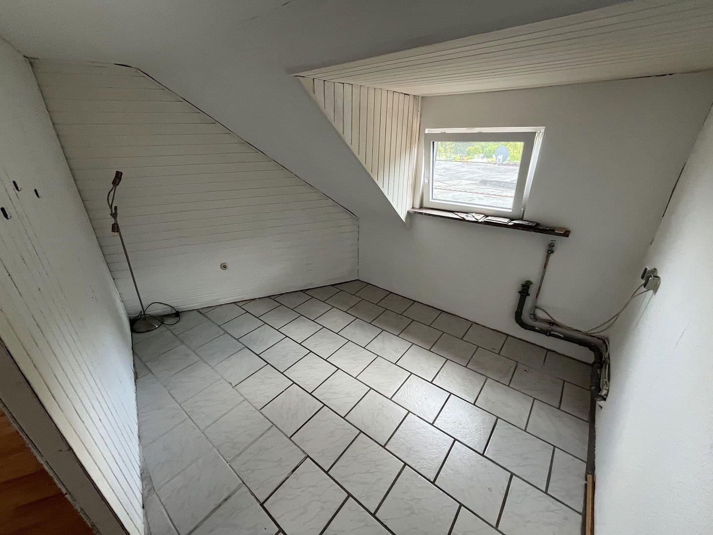 2 bedroom with open-plan kitchen flat to rent, 104 m², Bergstraße 26, Hürth, North Rhine-Westphalia 2 bedroom with open-plan kitchen flat to rent, 104 m², Bergstraße 26, Hürth, North Rhine-Westphalia