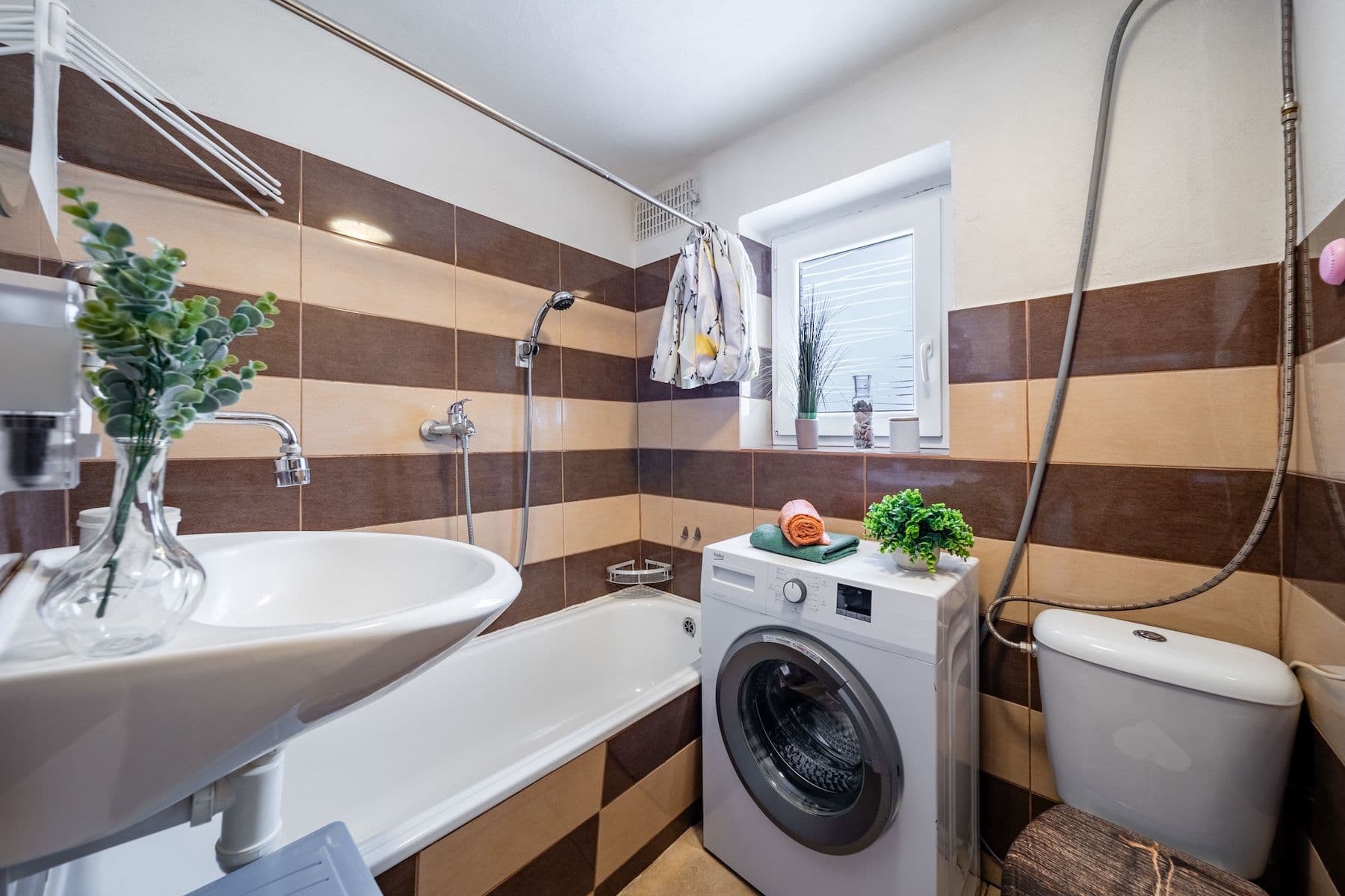 house for sale, 98 m², třída 5. května, Lišov, Jihočeský Region house for sale, 98 m², třída 5. května, Lišov, Jihočeský Region