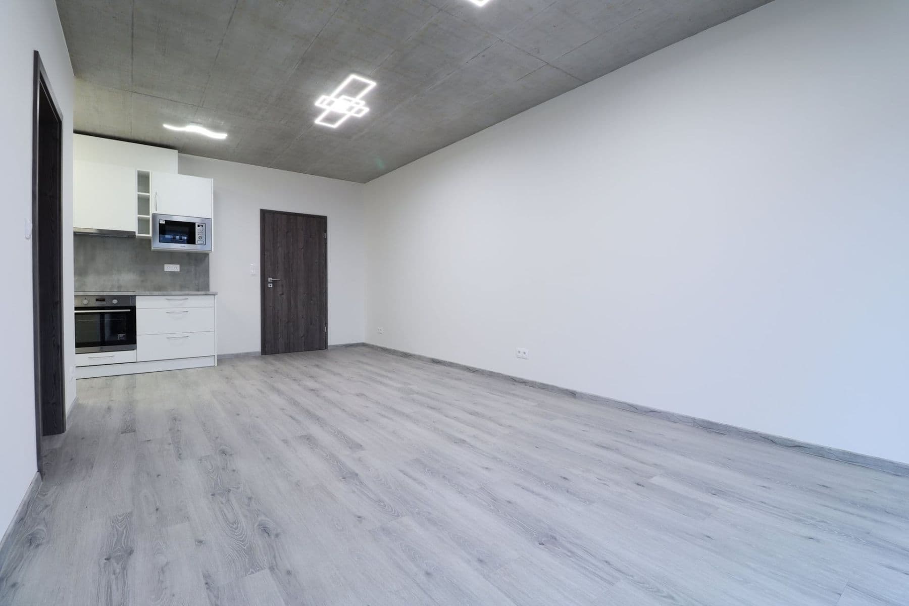 1 bedroom with open-plan kitchen flat to rent, 49 m², Kamenická, Plzeň, Plzeňský Region 1 bedroom with open-plan kitchen flat to rent, 49 m², Kamenická, Plzeň, Plzeňský Region