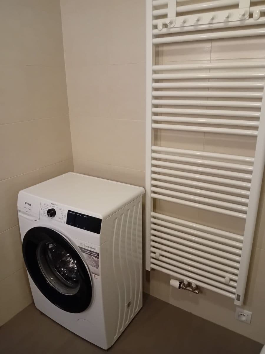 Studio flat to rent, 36 m², V Olšinách, Prague, Prague Studio flat to rent, 36 m², V Olšinách, Prague, Prague