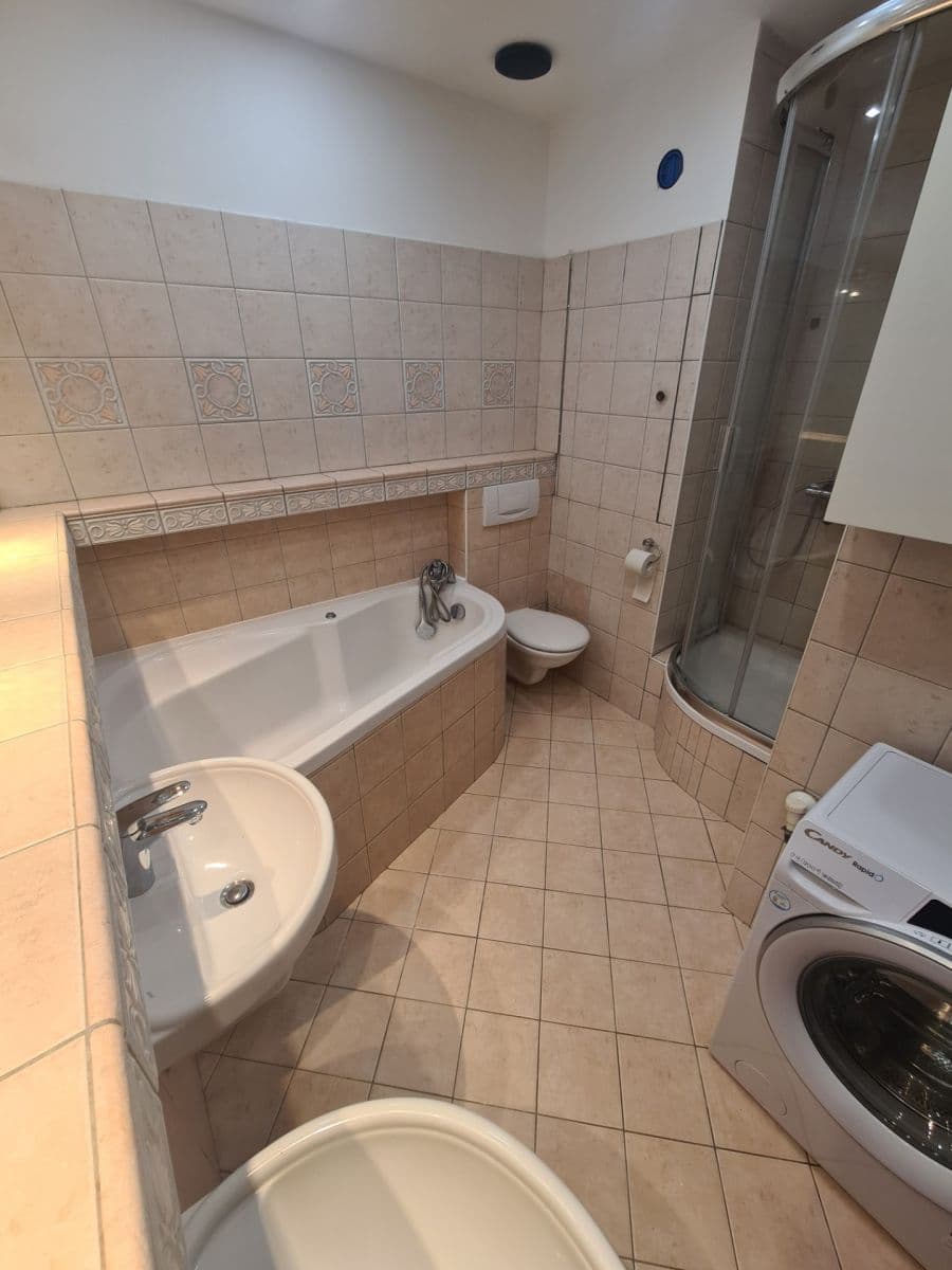 3 bedroom flat to rent, 75 m², Brichtova, Prague, Prague 3 bedroom flat to rent, 75 m², Brichtova, Prague, Prague