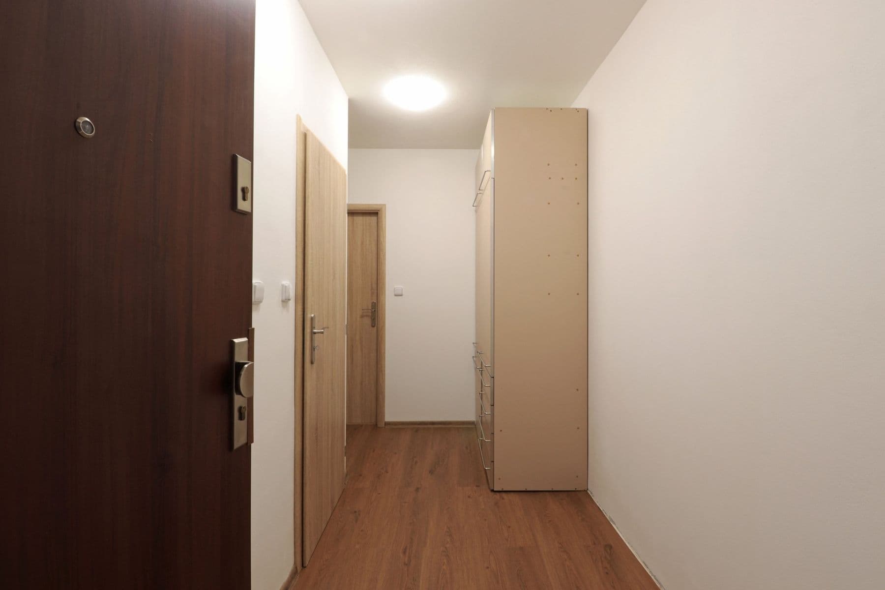 1 bedroom with open-plan kitchen flat to rent, 39 m², Švédská, Kladno, Středočeský Region 1 bedroom with open-plan kitchen flat to rent, 39 m², Švédská, Kladno, Středočeský Region