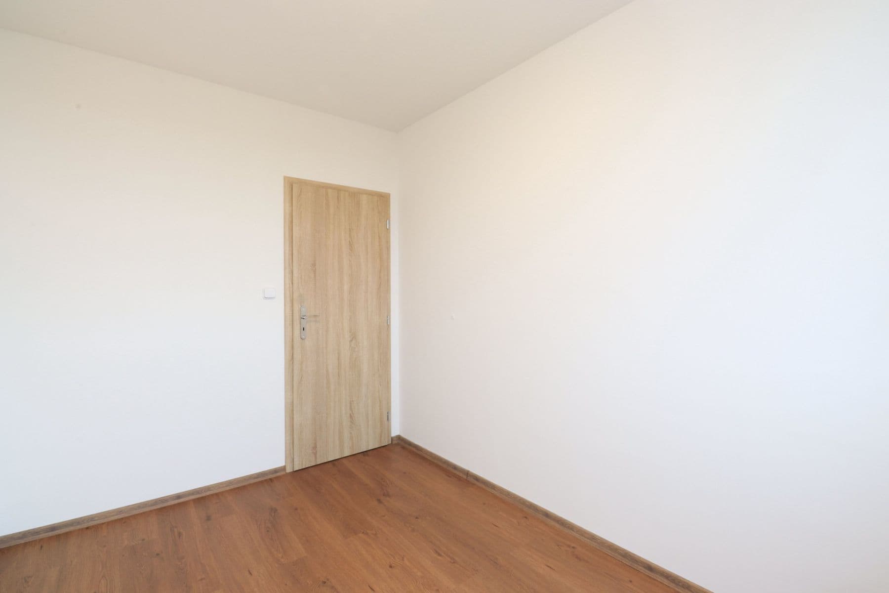 1 bedroom with open-plan kitchen flat to rent, 39 m², Švédská, Kladno, Středočeský Region 1 bedroom with open-plan kitchen flat to rent, 39 m², Švédská, Kladno, Středočeský Region