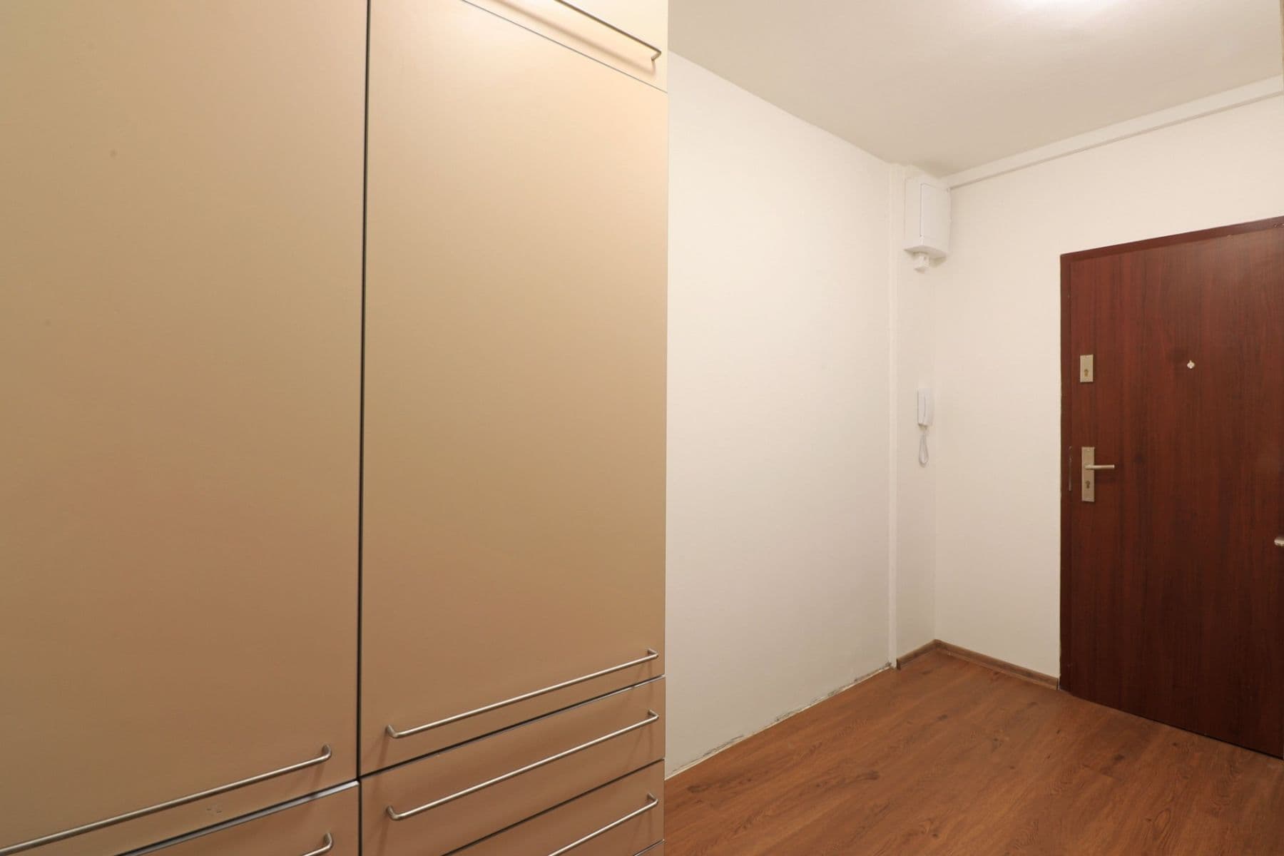 1 bedroom with open-plan kitchen flat to rent, 39 m², Švédská, Kladno, Středočeský Region 1 bedroom with open-plan kitchen flat to rent, 39 m², Švédská, Kladno, Středočeský Region