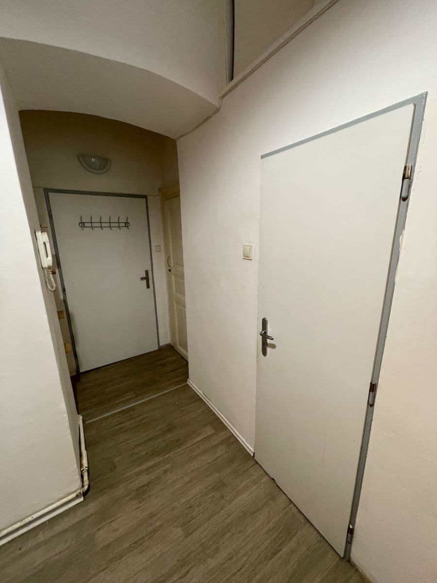 1 bedroom with open-plan kitchen flat to rent, 41 m², Ostrčilovo náměstí, Prague, Prague 1 bedroom with open-plan kitchen flat to rent, 41 m², Ostrčilovo náměstí, Prague, Prague