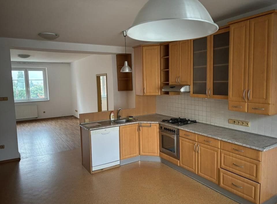 4 bedroom flat to rent, 110 m², Sv. Čecha, Jičín, Královéhradecký Region 4 bedroom flat to rent, 110 m², Sv. Čecha, Jičín, Královéhradecký Region