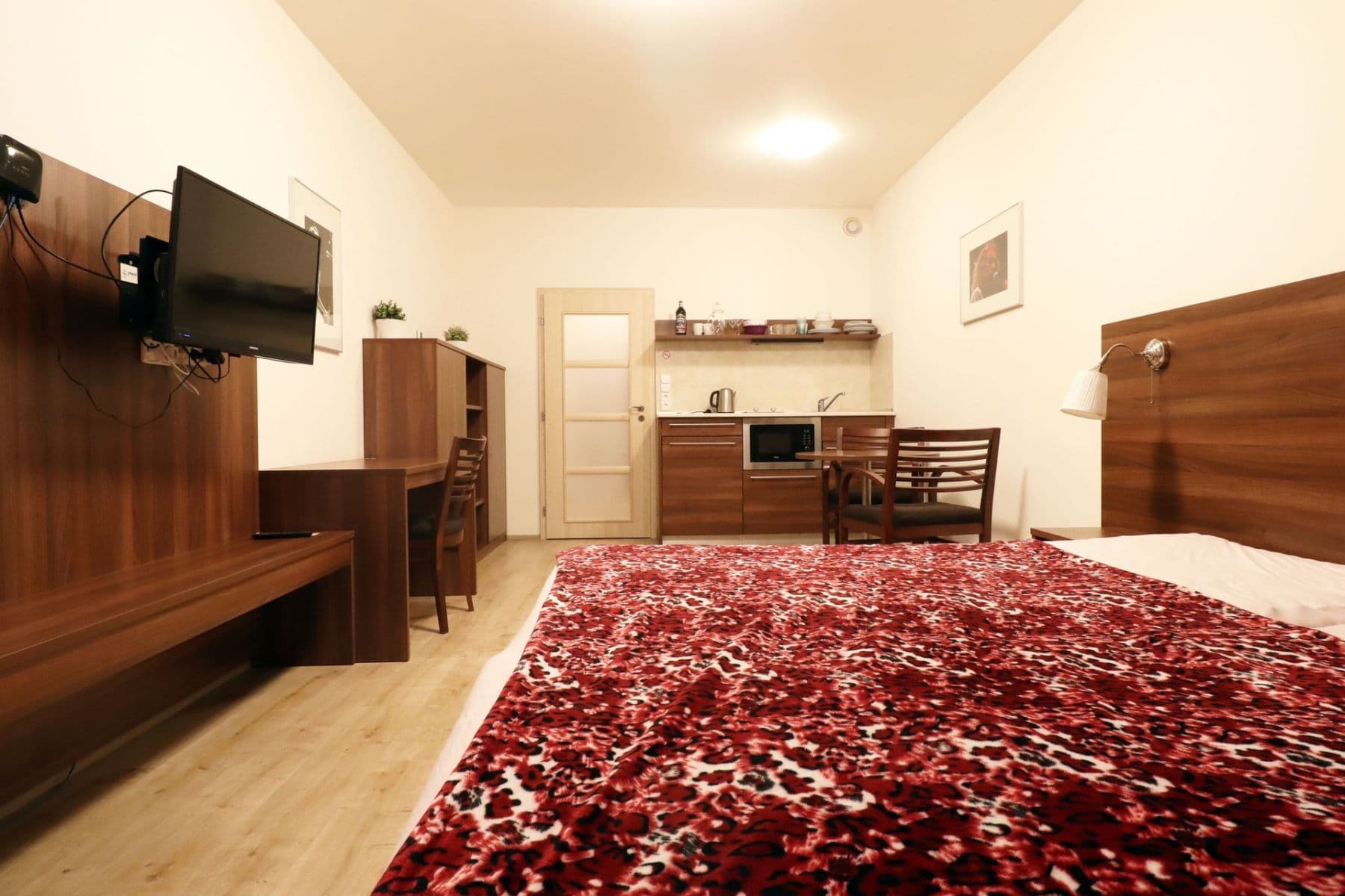 Studio flat to rent, 32 m², Freyova, Prague, Prague Studio flat to rent, 32 m², Freyova, Prague, Prague