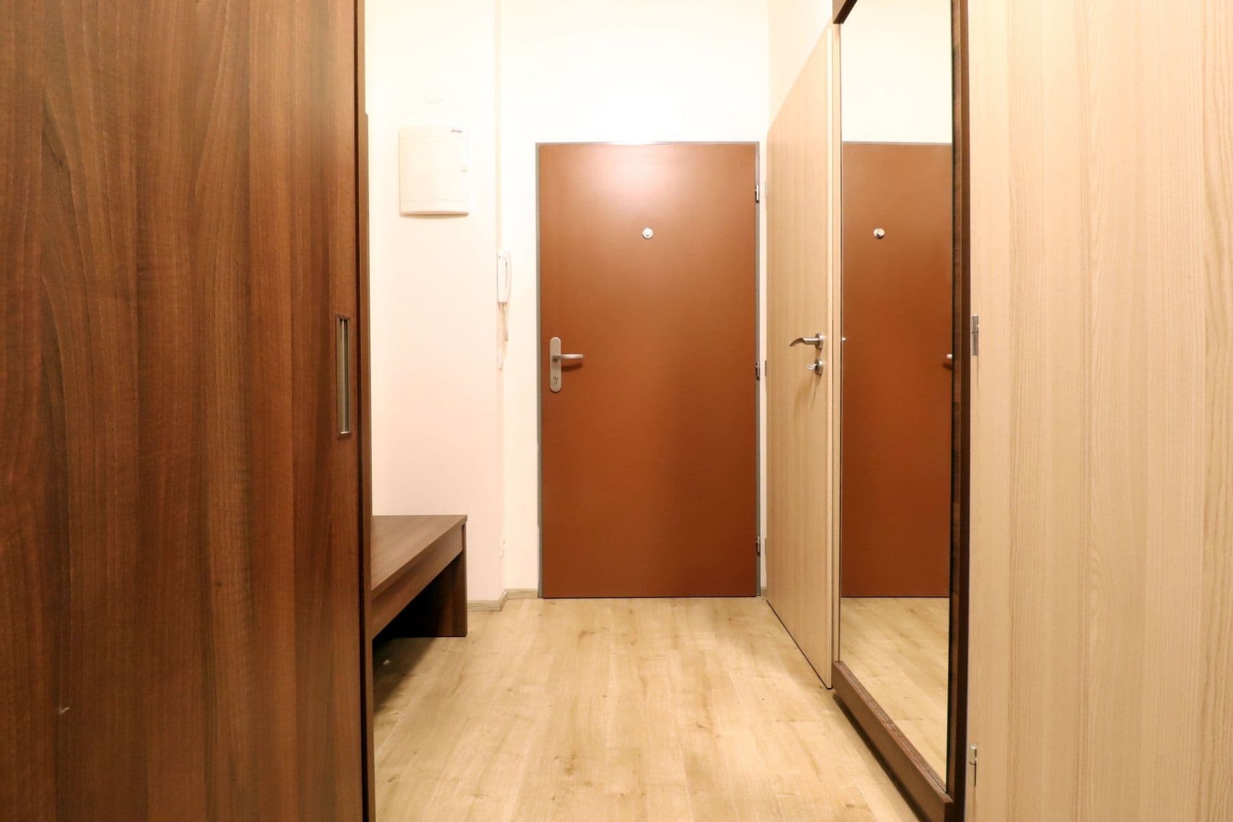 Studio flat to rent, 32 m², Freyova, Prague, Prague Studio flat to rent, 32 m², Freyova, Prague, Prague