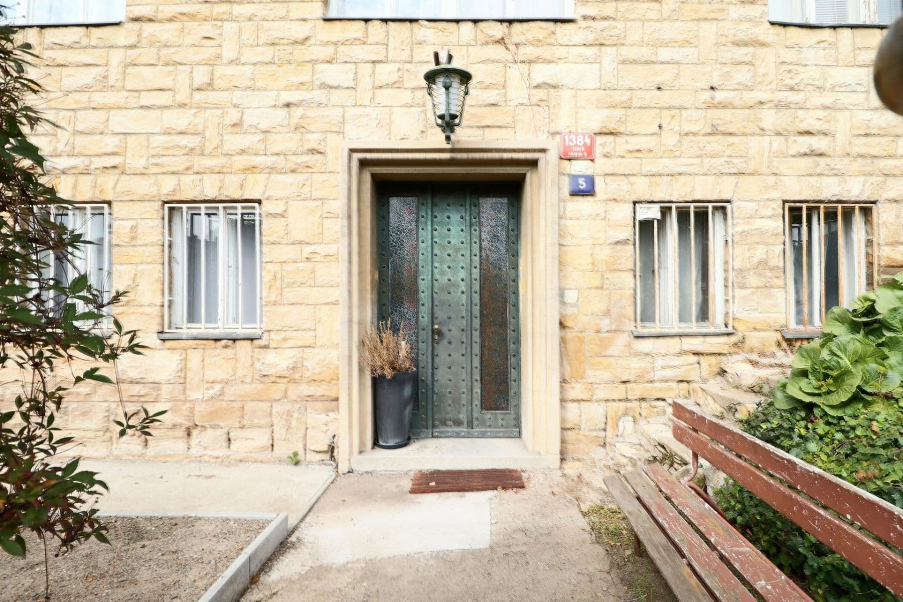 3 bedroom with open-plan kitchen flat to rent, 95 m², Gabčíkova, Prague, Prague 3 bedroom with open-plan kitchen flat to rent, 95 m², Gabčíkova, Prague, Prague