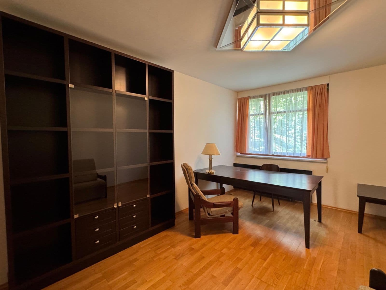 2 bedroom with open-plan kitchen flat to rent, 107 m², U Nikolajky, Prague, Prague 2 bedroom with open-plan kitchen flat to rent, 107 m², U Nikolajky, Prague, Prague