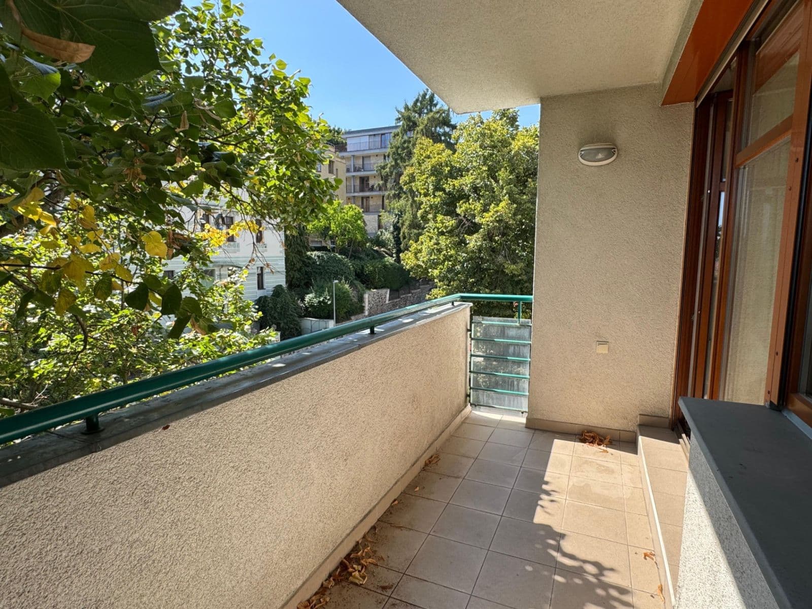 2 bedroom with open-plan kitchen flat to rent, 107 m², U Nikolajky, Prague, Prague 2 bedroom with open-plan kitchen flat to rent, 107 m², U Nikolajky, Prague, Prague