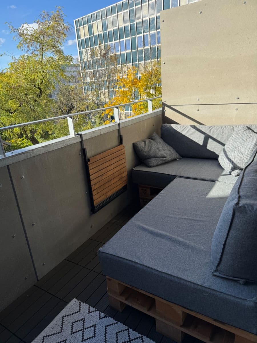 1 bedroom with open-plan kitchen flat to rent, 52 m², Hadovitá, Prague, Prague 1 bedroom with open-plan kitchen flat to rent, 52 m², Hadovitá, Prague, Prague