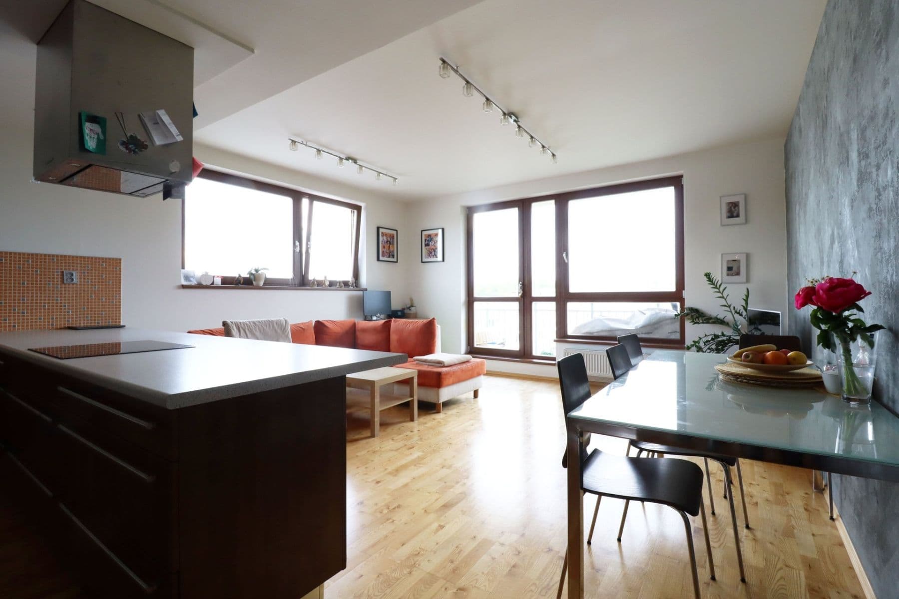2 bedroom with open-plan kitchen flat to rent, 90 m², Za valem, Prague, Prague 2 bedroom with open-plan kitchen flat to rent, 90 m², Za valem, Prague, Prague