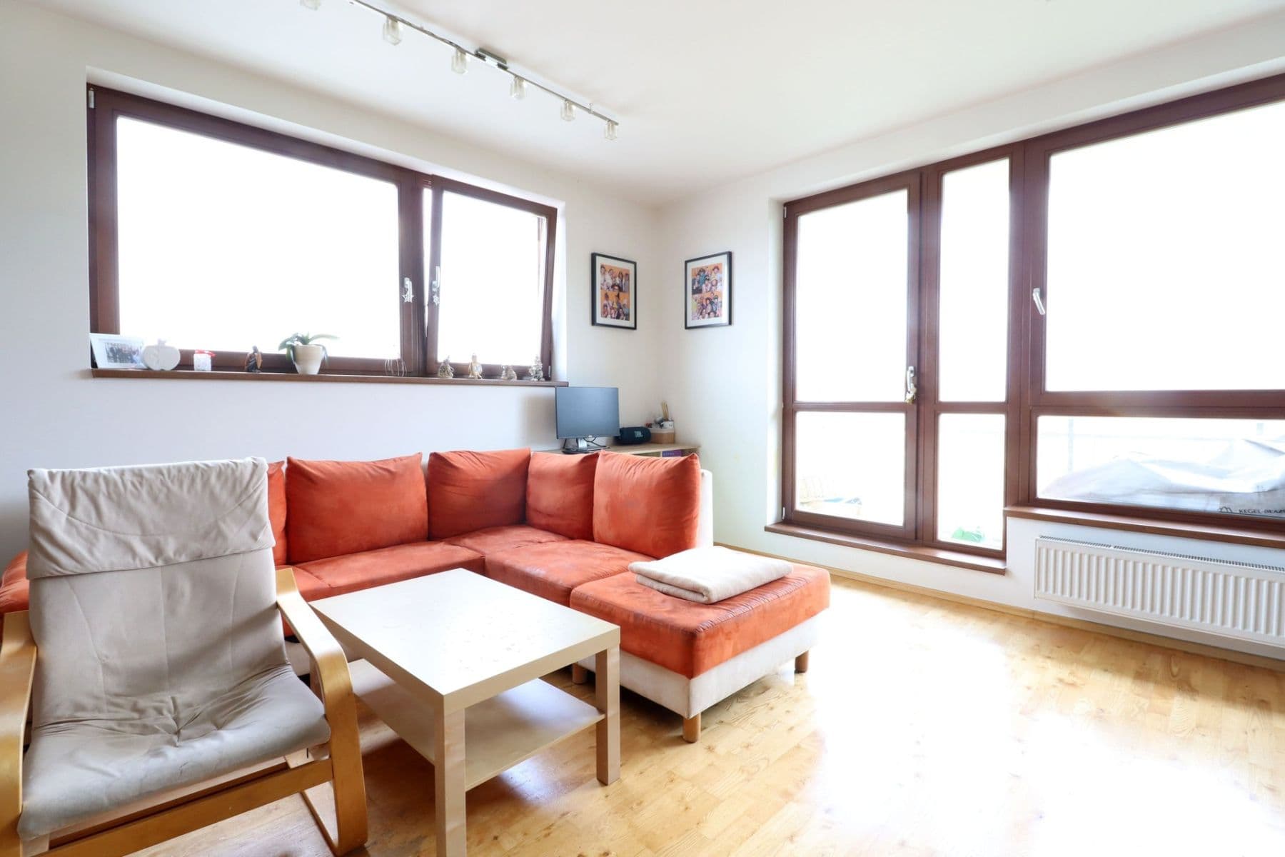 2 bedroom with open-plan kitchen flat to rent, 90 m², Za valem, Prague, Prague 2 bedroom with open-plan kitchen flat to rent, 90 m², Za valem, Prague, Prague