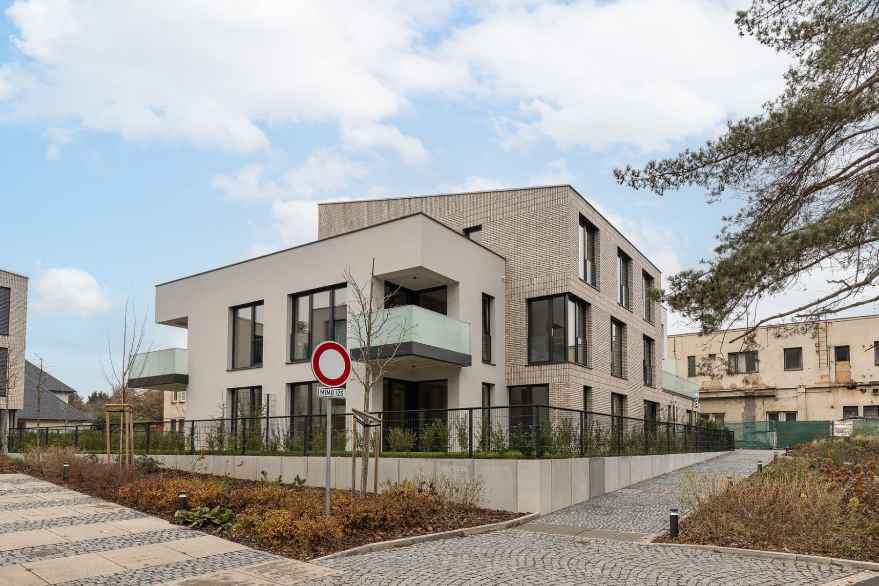 Studio flat to rent, 31 m², Ke Hřišti, Černošice, Středočeský Region Studio flat to rent, 31 m², Ke Hřišti, Černošice, Středočeský Region