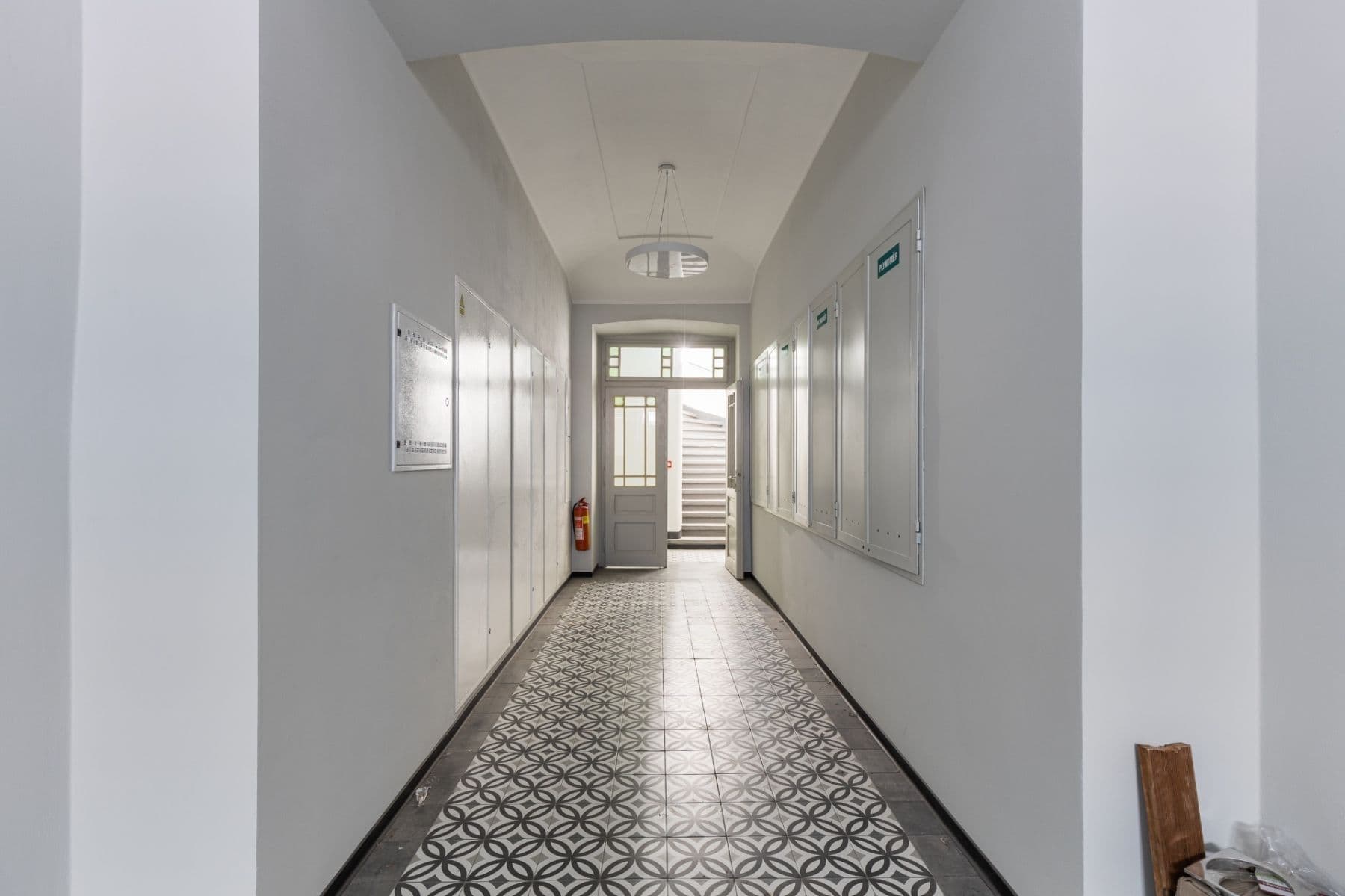 1 bedroom with open-plan kitchen flat to rent, 30 m², Plzeňská, Prague, Prague 1 bedroom with open-plan kitchen flat to rent, 30 m², Plzeňská, Prague, Prague