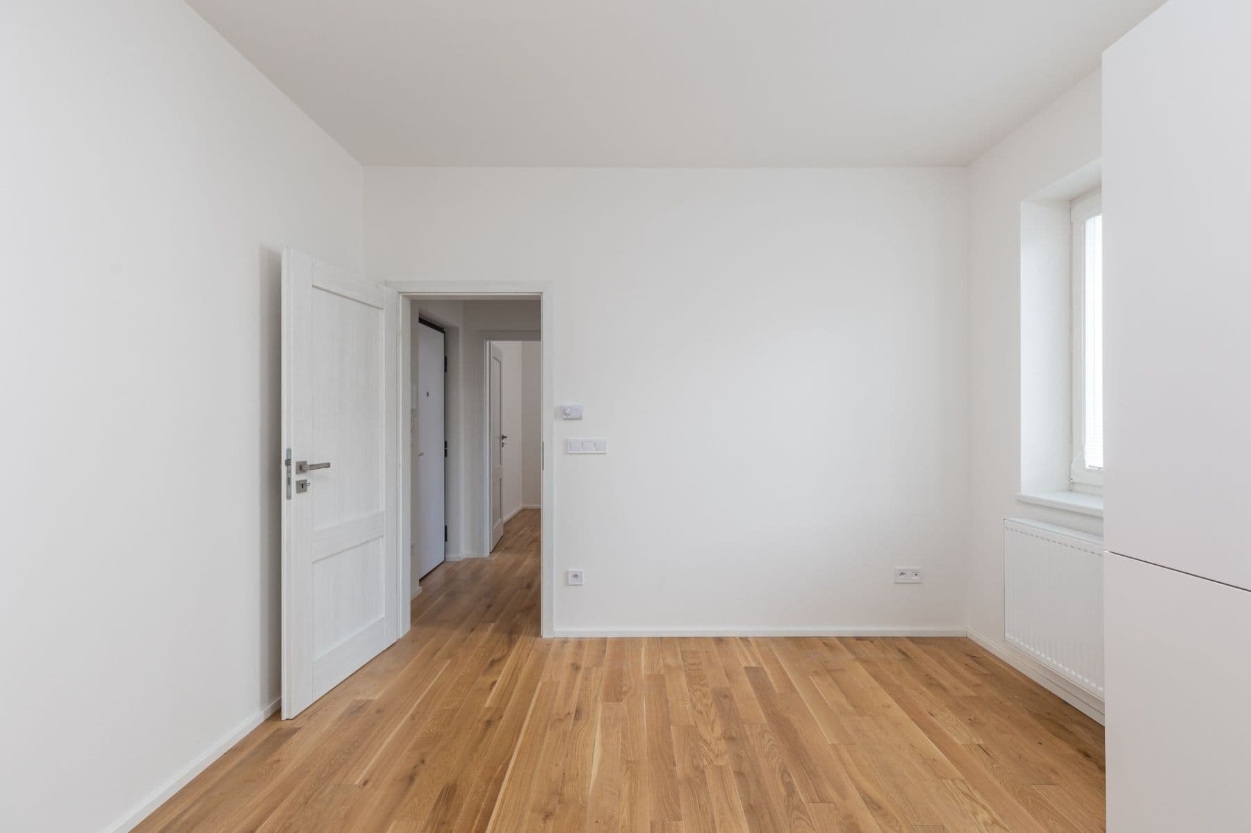 1 bedroom with open-plan kitchen flat to rent, 30 m², Plzeňská, Prague, Prague 1 bedroom with open-plan kitchen flat to rent, 30 m², Plzeňská, Prague, Prague