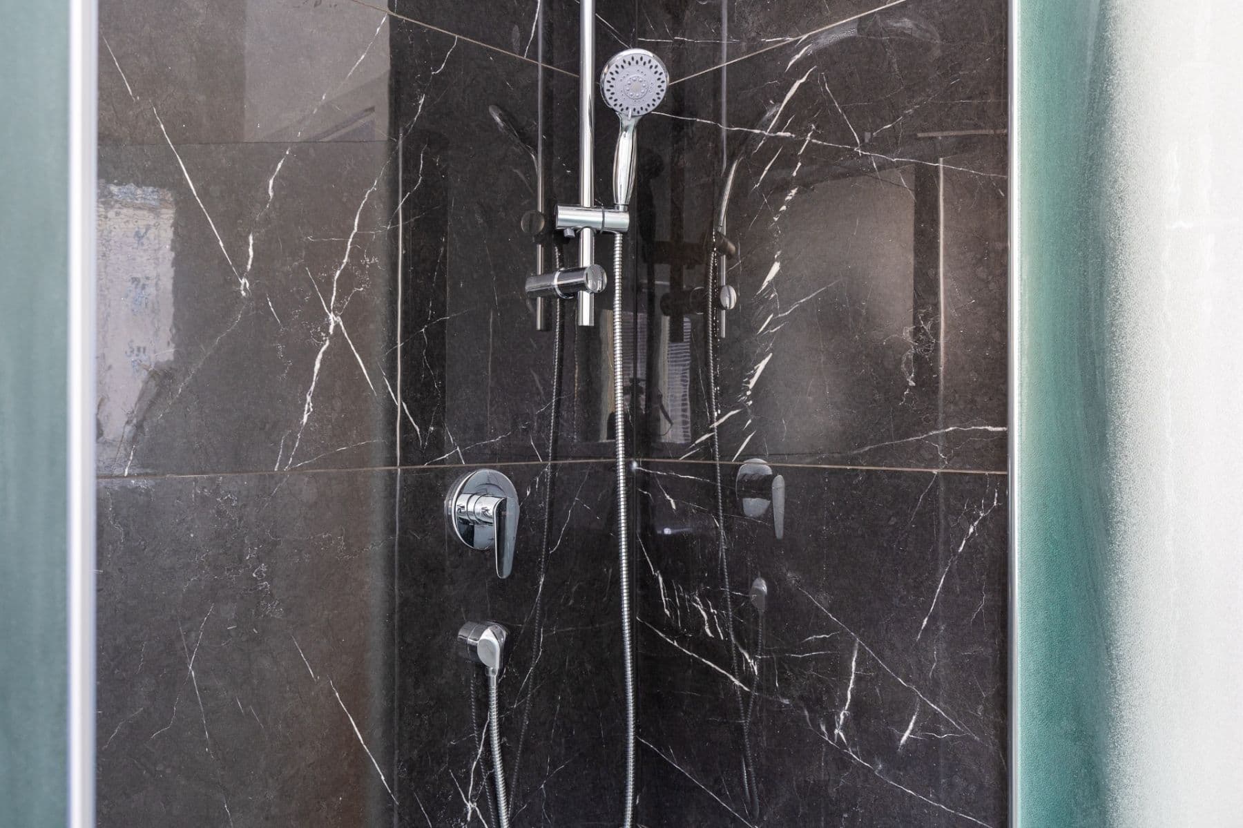 1 bedroom with open-plan kitchen flat to rent, 30 m², Plzeňská, Prague, Prague 1 bedroom with open-plan kitchen flat to rent, 30 m², Plzeňská, Prague, Prague