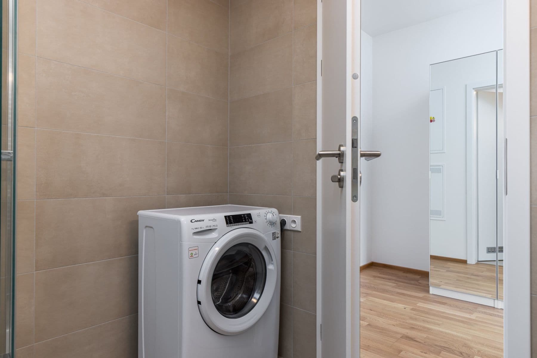 Studio flat to rent, 37 m², Fafkových, Prague, Prague Studio flat to rent, 37 m², Fafkových, Prague, Prague