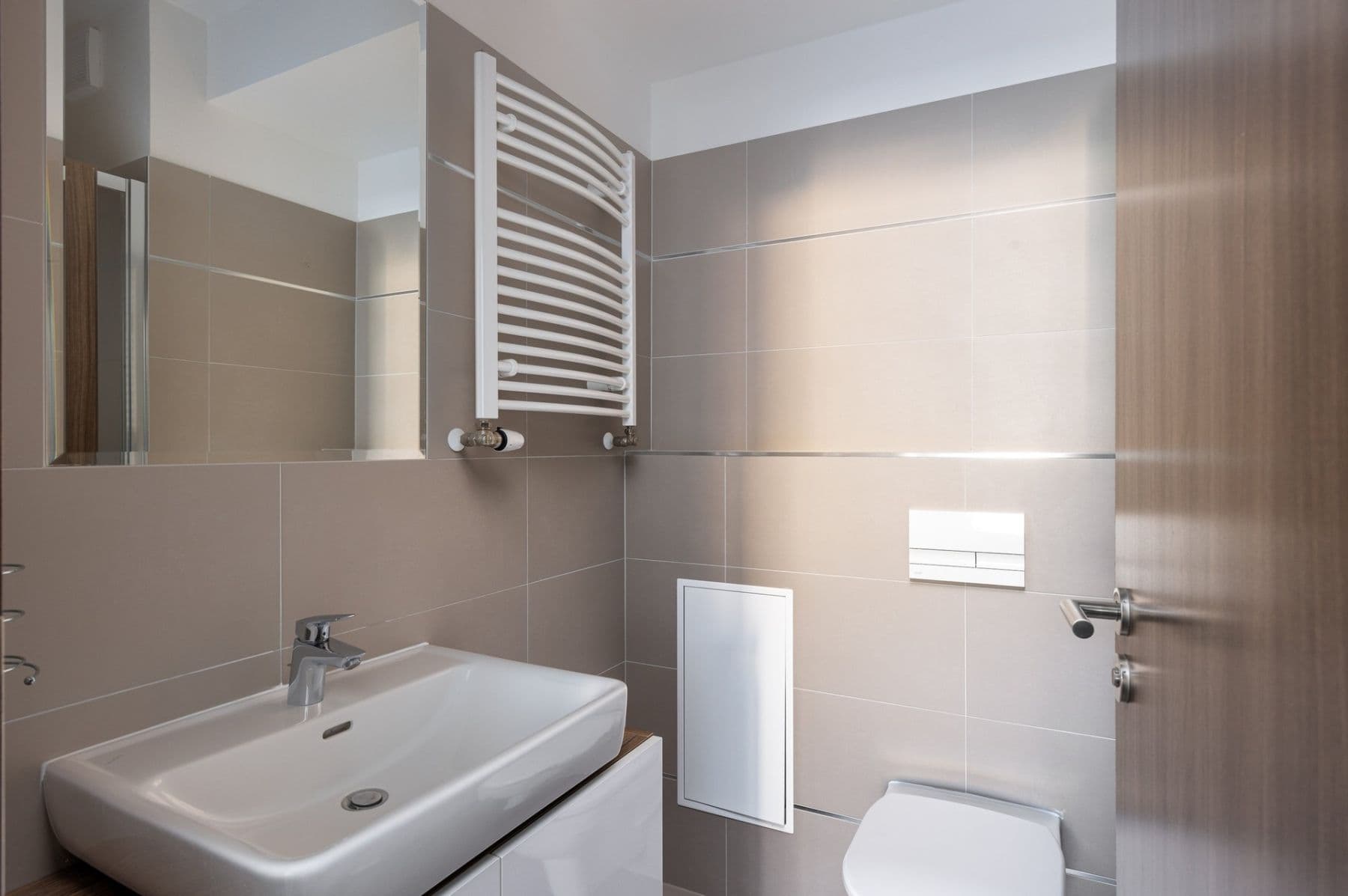 3 bedroom with open-plan kitchen flat to rent, 108 m², Zakšínská, Prague, Prague 3 bedroom with open-plan kitchen flat to rent, 108 m², Zakšínská, Prague, Prague