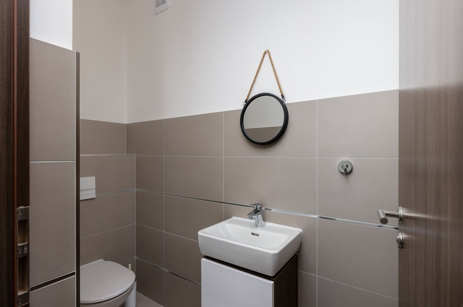 3 bedroom with open-plan kitchen flat to rent, 108 m², Zakšínská, Prague, Prague 3 bedroom with open-plan kitchen flat to rent, 108 m², Zakšínská, Prague, Prague