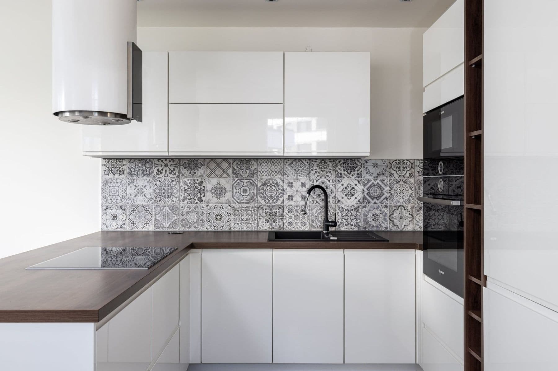 3 bedroom with open-plan kitchen flat to rent, 108 m², Zakšínská, Prague, Prague 3 bedroom with open-plan kitchen flat to rent, 108 m², Zakšínská, Prague, Prague