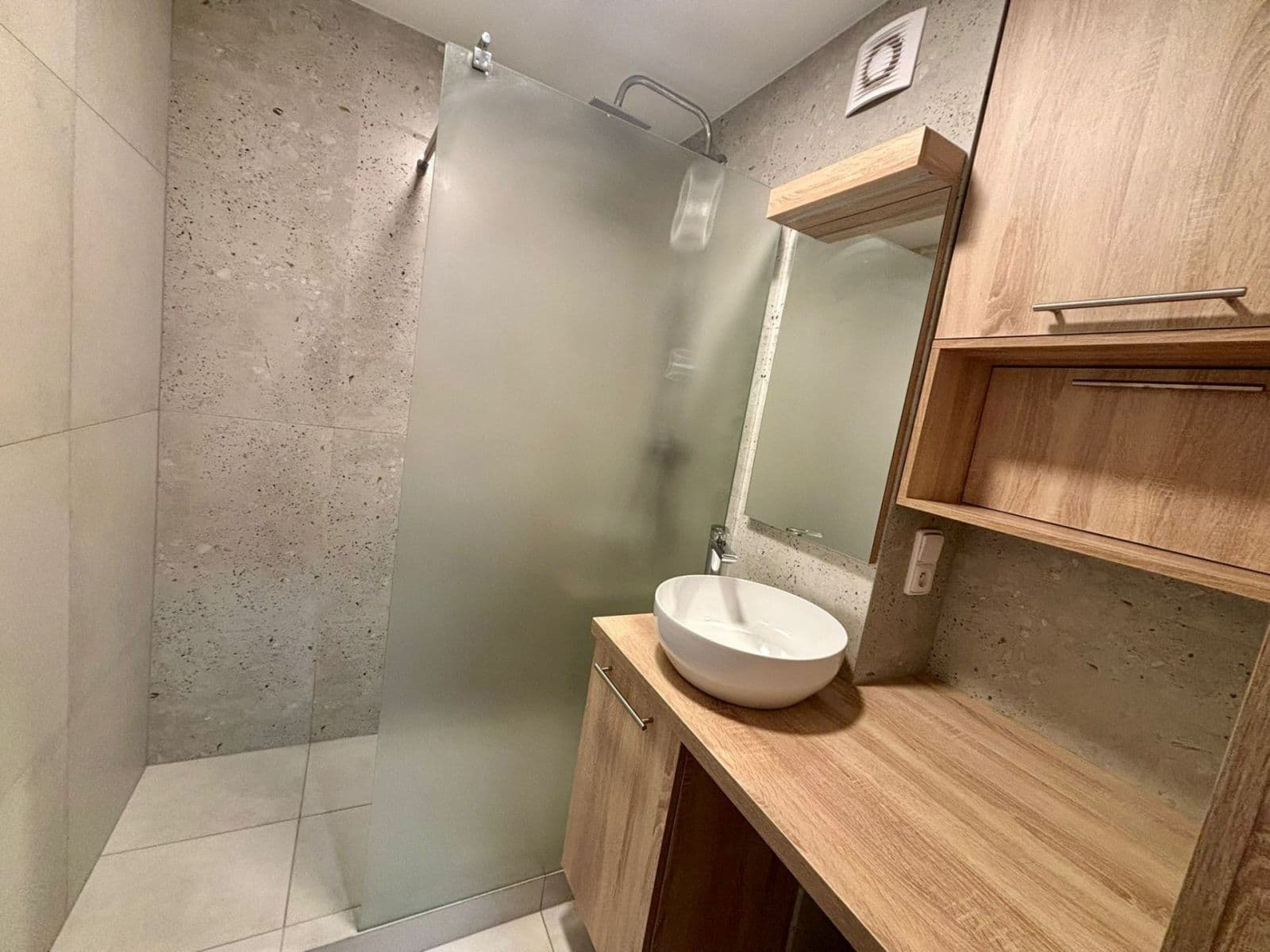 2 bedroom with open-plan kitchen flat to rent, 57 m², Krestova, Ostrava, Moravskoslezský Region 2 bedroom with open-plan kitchen flat to rent, 57 m², Krestova, Ostrava, Moravskoslezský Region