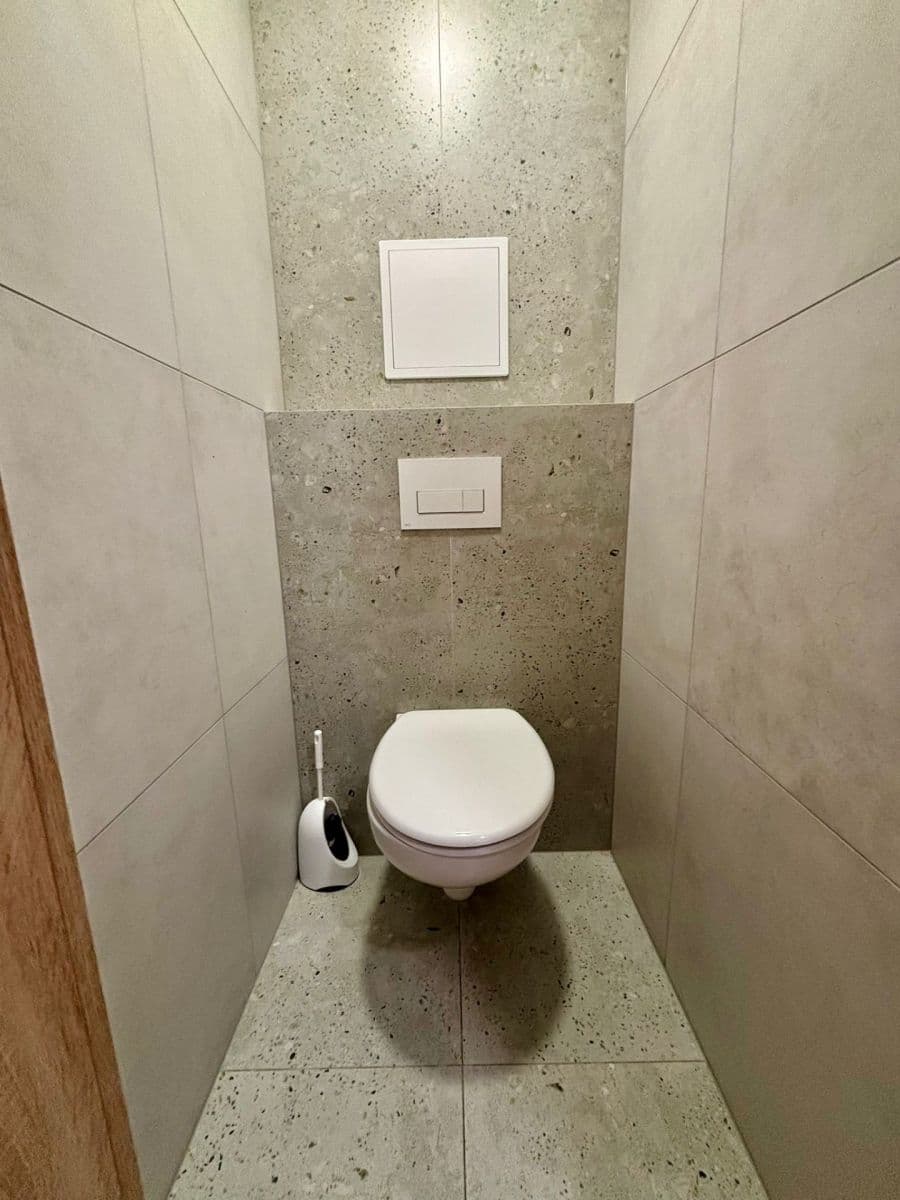 2 bedroom with open-plan kitchen flat to rent, 57 m², Krestova, Ostrava, Moravskoslezský Region 2 bedroom with open-plan kitchen flat to rent, 57 m², Krestova, Ostrava, Moravskoslezský Region