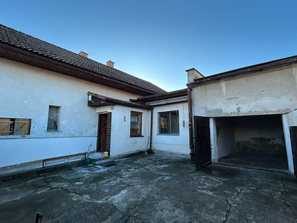 house to rent, 189 m², Hospozín, Středočeský Region house to rent, 189 m², Hospozín, Středočeský Region