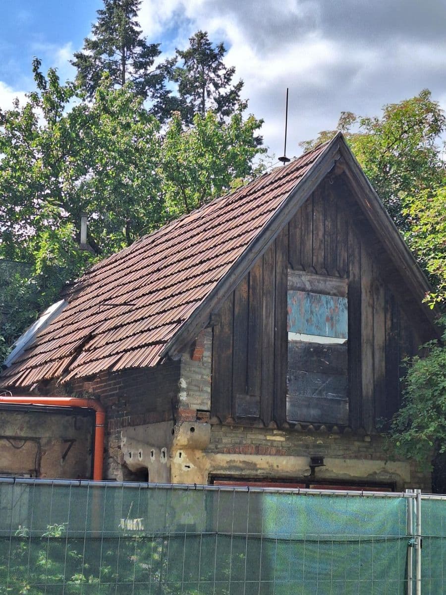 garage to rent, 30 m², Řevnice, Středočeský Region garage to rent, 30 m², Řevnice, Středočeský Region