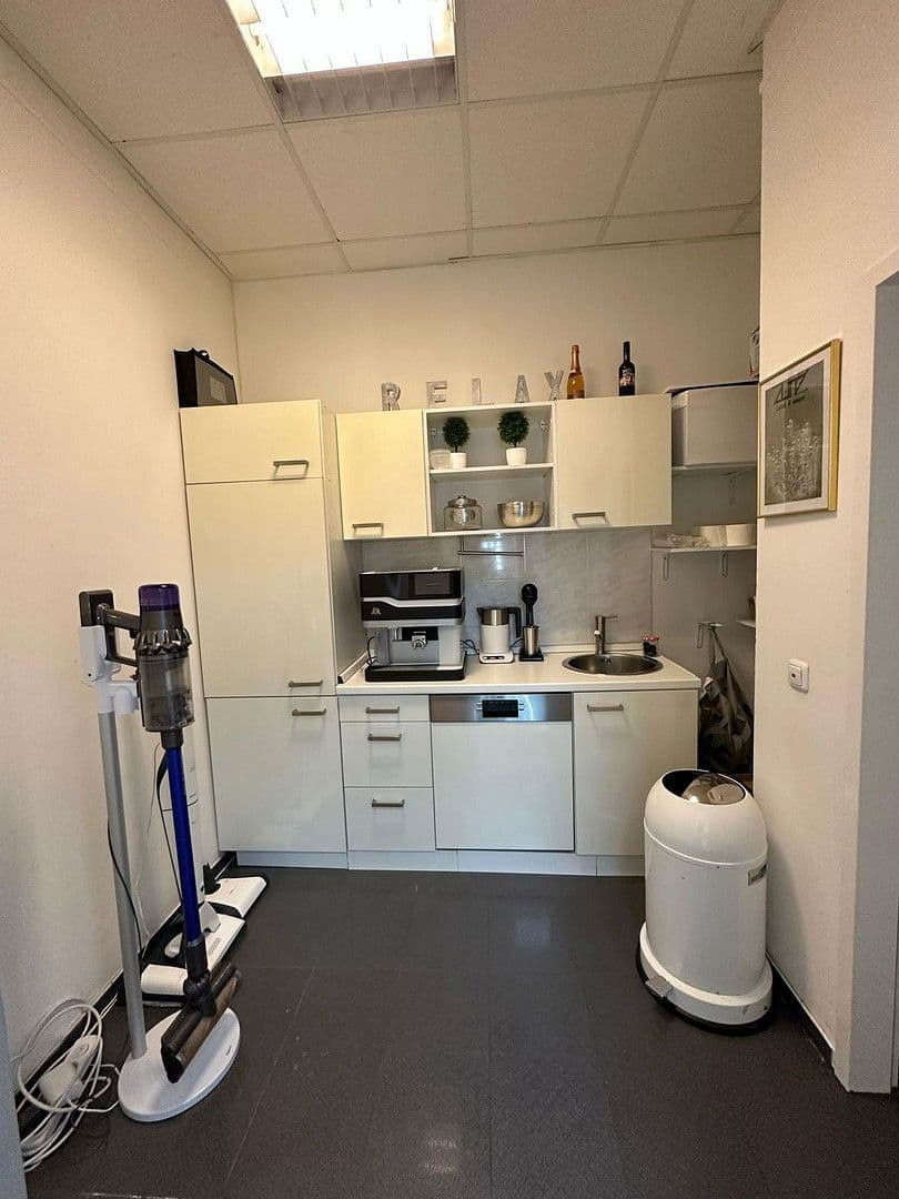 office to rent, 85 m², Max-Planck-Straße 17, Unterschleißheim, Bavaria office to rent, 85 m², Max-Planck-Straße 17, Unterschleißheim, Bavaria