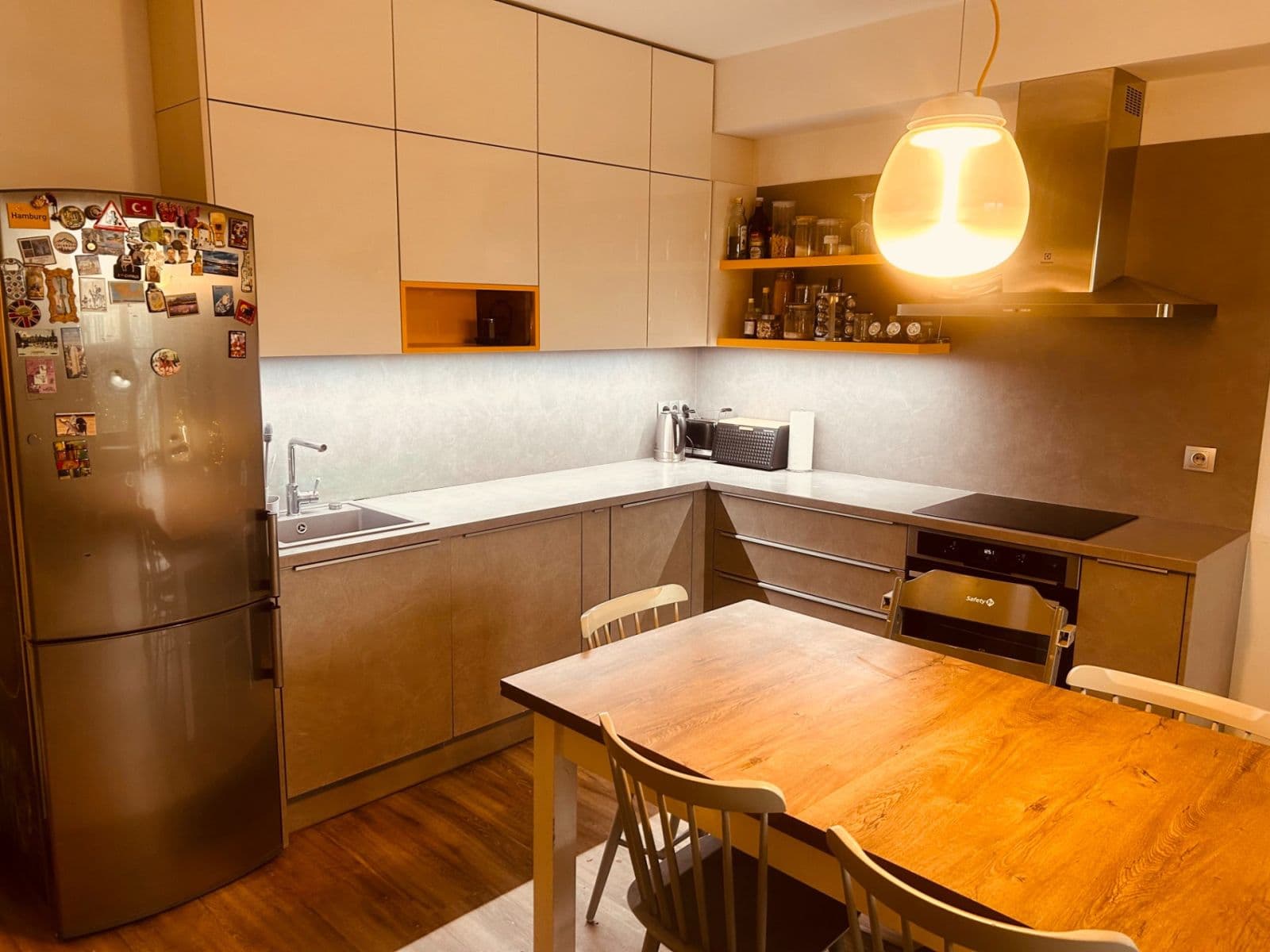 2 bedroom with open-plan kitchen flat to rent, 90 m², U Uranie, Prague, Prague 2 bedroom with open-plan kitchen flat to rent, 90 m², U Uranie, Prague, Prague