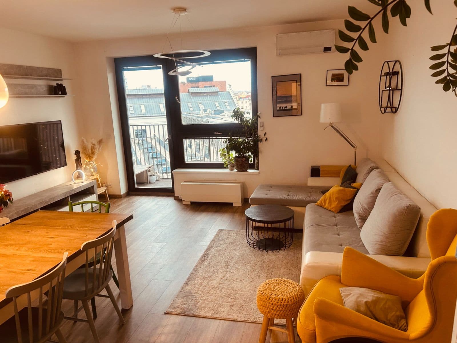 2 bedroom with open-plan kitchen flat to rent, 90 m², U Uranie, Prague, Prague 2 bedroom with open-plan kitchen flat to rent, 90 m², U Uranie, Prague, Prague