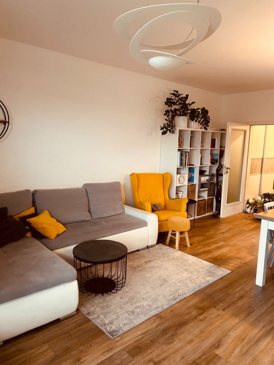 2 bedroom with open-plan kitchen flat to rent, 90 m², U Uranie, Prague, Prague 2 bedroom with open-plan kitchen flat to rent, 90 m², U Uranie, Prague, Prague