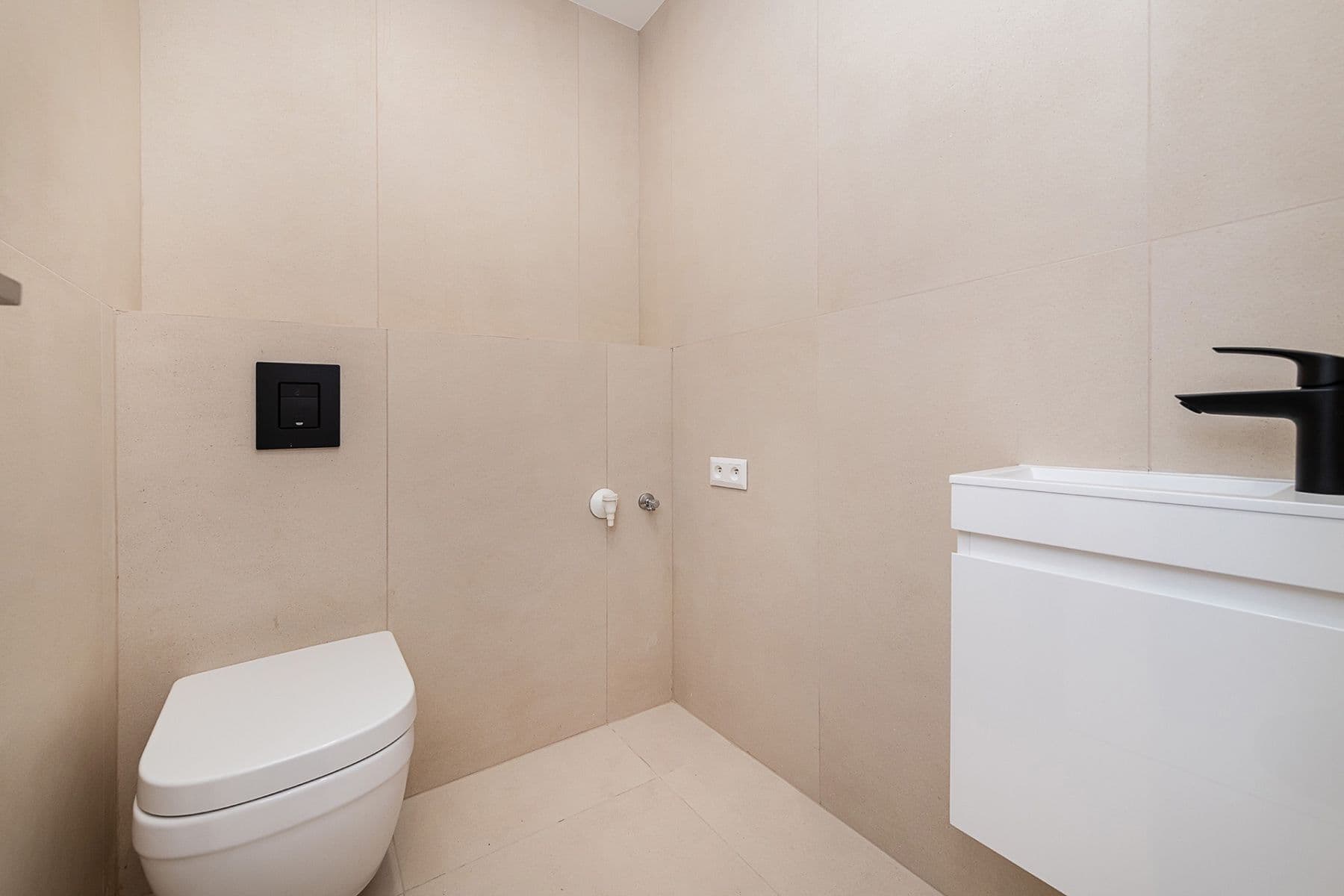 3 bedroom with open-plan kitchen flat for sale, 100 m², Křivá, Prague, Prague 3 bedroom with open-plan kitchen flat for sale, 100 m², Křivá, Prague, Prague