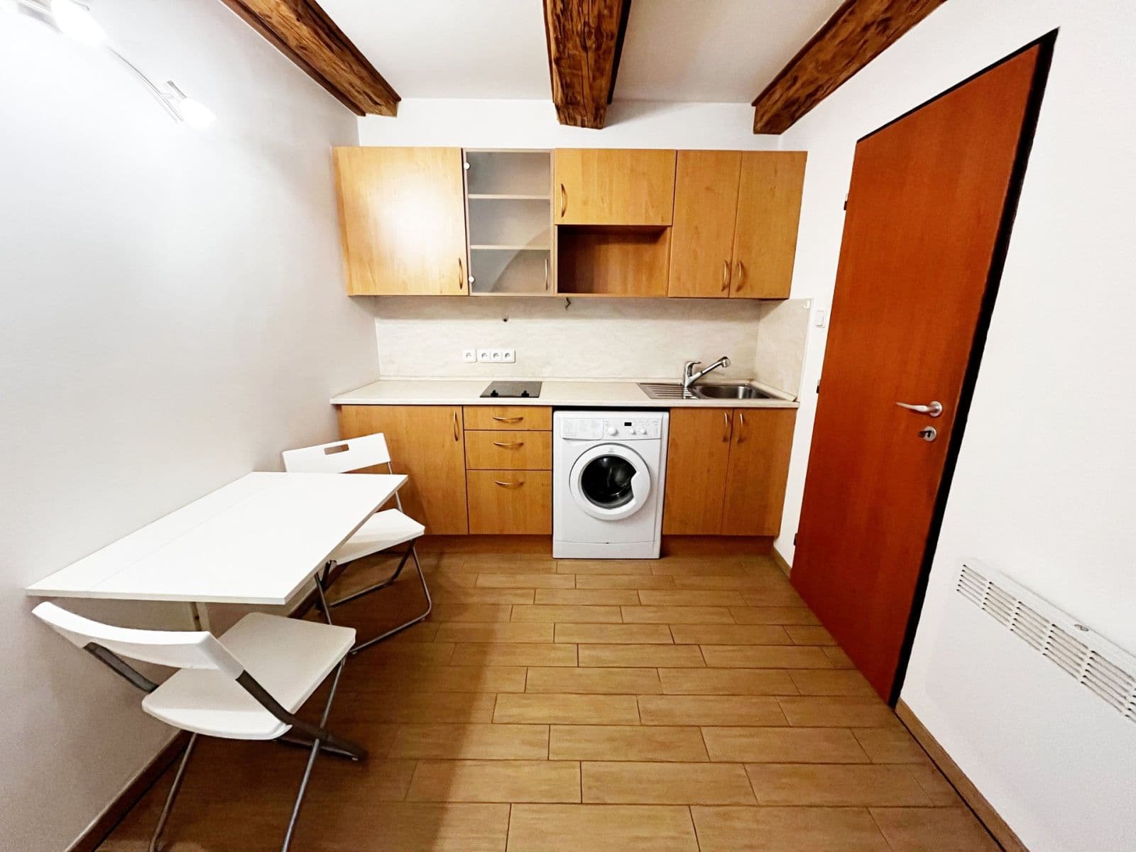 1 bedroom with open-plan kitchen flat to rent, 27 m², Družstevní, Chýně, Středočeský Region 1 bedroom with open-plan kitchen flat to rent, 27 m², Družstevní, Chýně, Středočeský Region