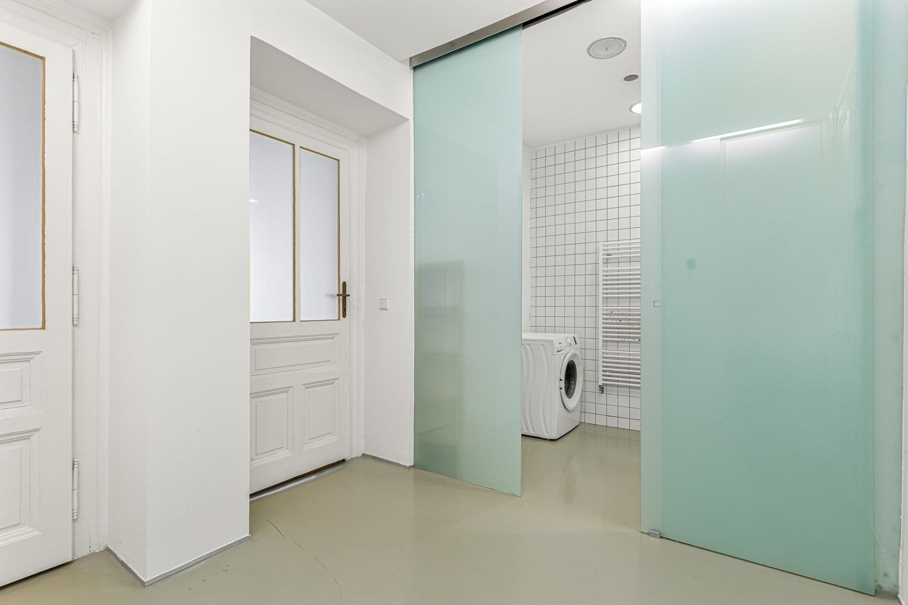 1 bedroom with open-plan kitchen flat to rent, 50 m², Estonská, Prague, Prague 1 bedroom with open-plan kitchen flat to rent, 50 m², Estonská, Prague, Prague