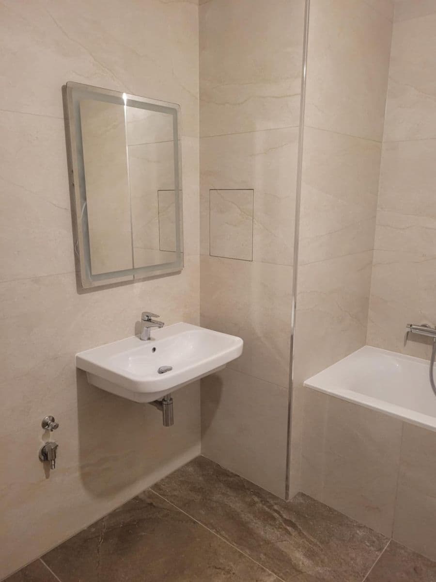 1 bedroom with open-plan kitchen flat to rent, 54 m², Šumavská, Karlovy Vary, Karlovarský Region 1 bedroom with open-plan kitchen flat to rent, 54 m², Šumavská, Karlovy Vary, Karlovarský Region