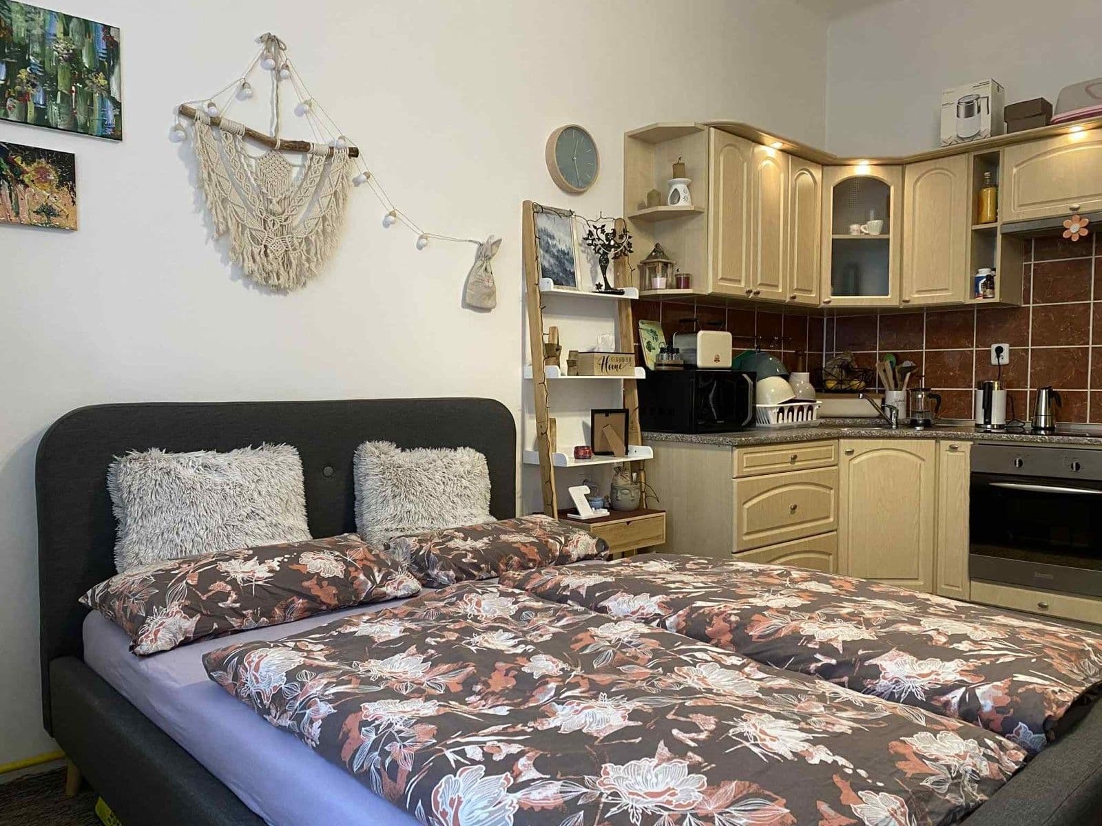 Studio flat to rent, 25 m², Žitomírská, Prague, Prague Studio flat to rent, 25 m², Žitomírská, Prague, Prague