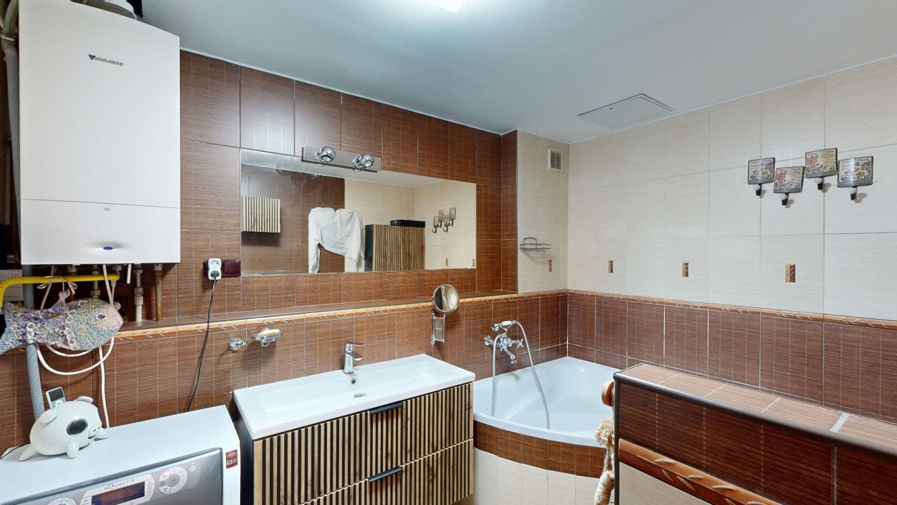 3 bedroom with open-plan kitchen flat for sale, 92 m², Sokolovská, Prague, Prague 3 bedroom with open-plan kitchen flat for sale, 92 m², Sokolovská, Prague, Prague