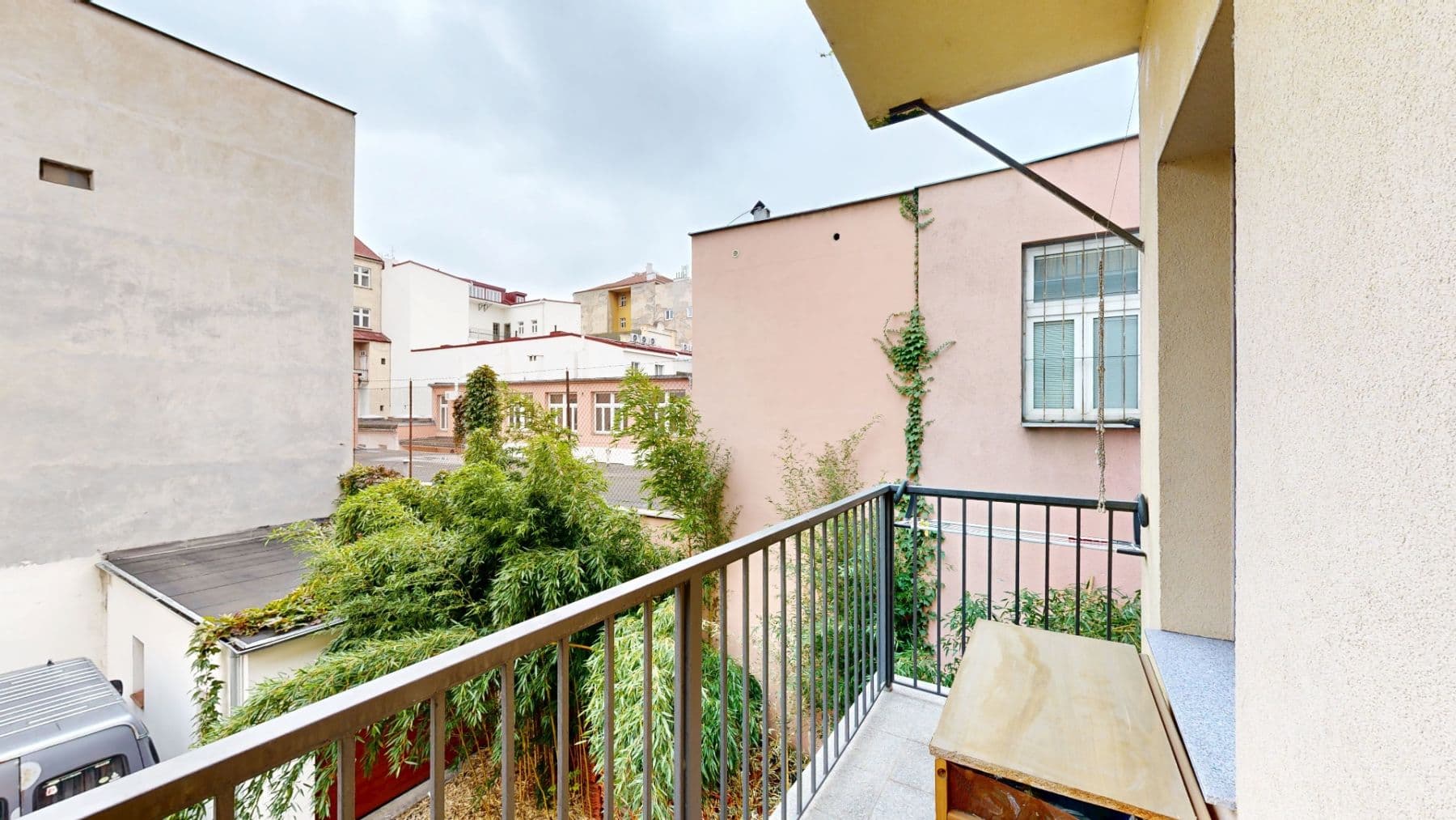 3 bedroom with open-plan kitchen flat for sale, 92 m², Sokolovská, Prague, Prague 3 bedroom with open-plan kitchen flat for sale, 92 m², Sokolovská, Prague, Prague