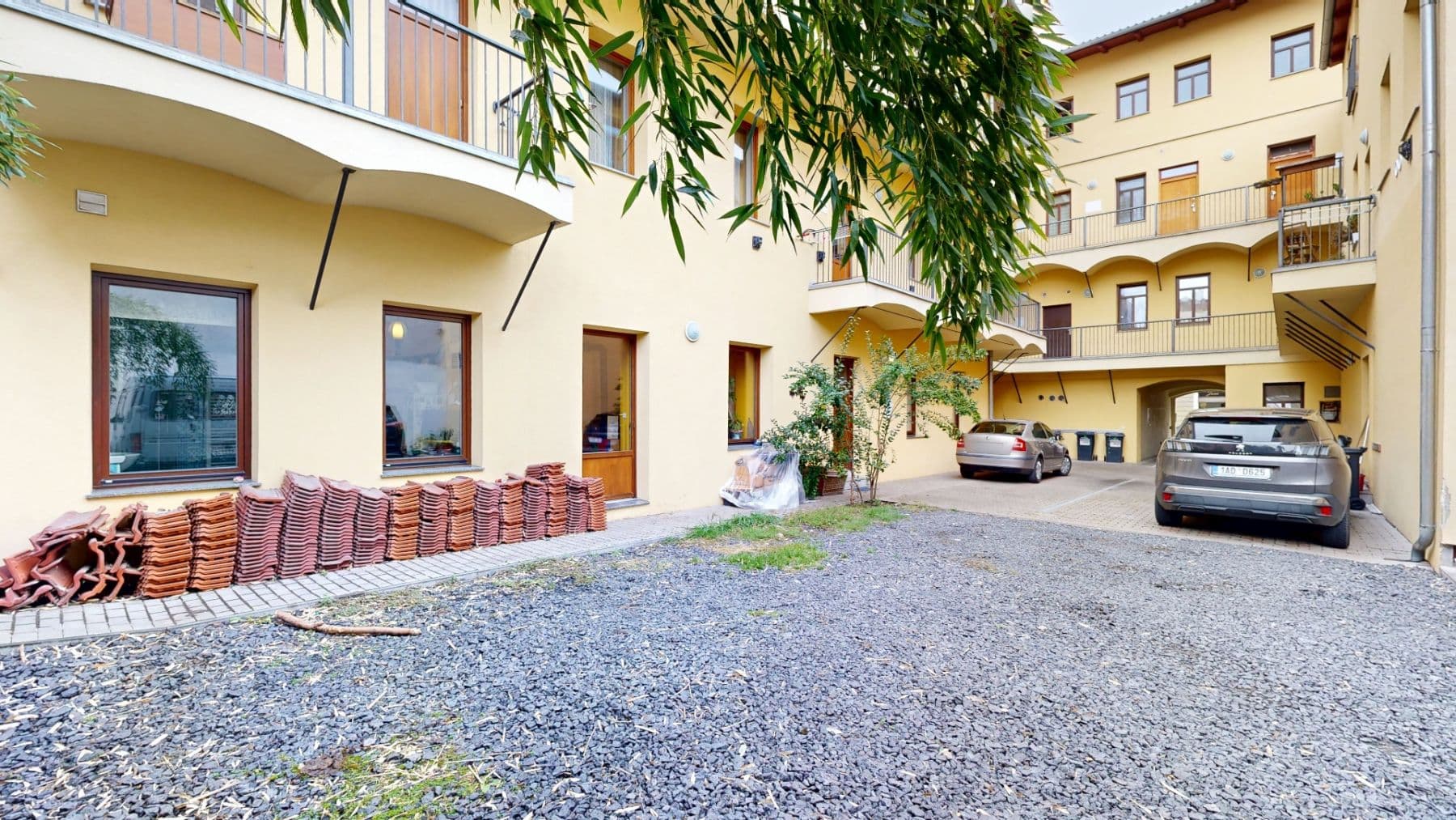 3 bedroom with open-plan kitchen flat for sale, 92 m², Sokolovská, Prague, Prague 3 bedroom with open-plan kitchen flat for sale, 92 m², Sokolovská, Prague, Prague