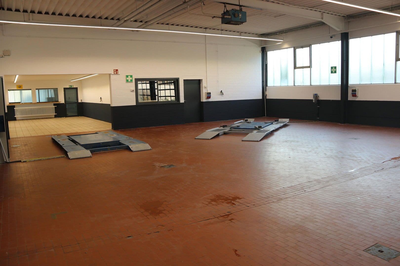 non-residential property to rent, 2,910 m², Eickelstraße 2, Arnsberg, North Rhine-Westphalia non-residential property to rent, 2,910 m², Eickelstraße 2, Arnsberg, North Rhine-Westphalia