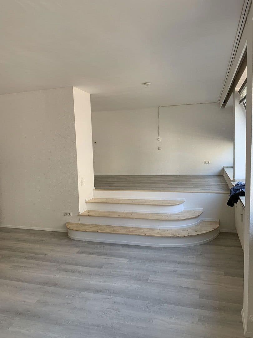 Studio flat to rent, 60 m², Schloßstraße 69, Düsseldorf, North Rhine-Westphalia Studio flat to rent, 60 m², Schloßstraße 69, Düsseldorf, North Rhine-Westphalia