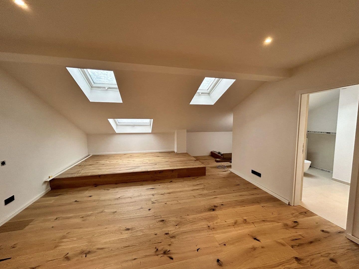 3 bedroom with open-plan kitchen flat to rent, 160 m², Lärchenweg 21, Bad Endorf, Bavaria 3 bedroom with open-plan kitchen flat to rent, 160 m², Lärchenweg 21, Bad Endorf, Bavaria