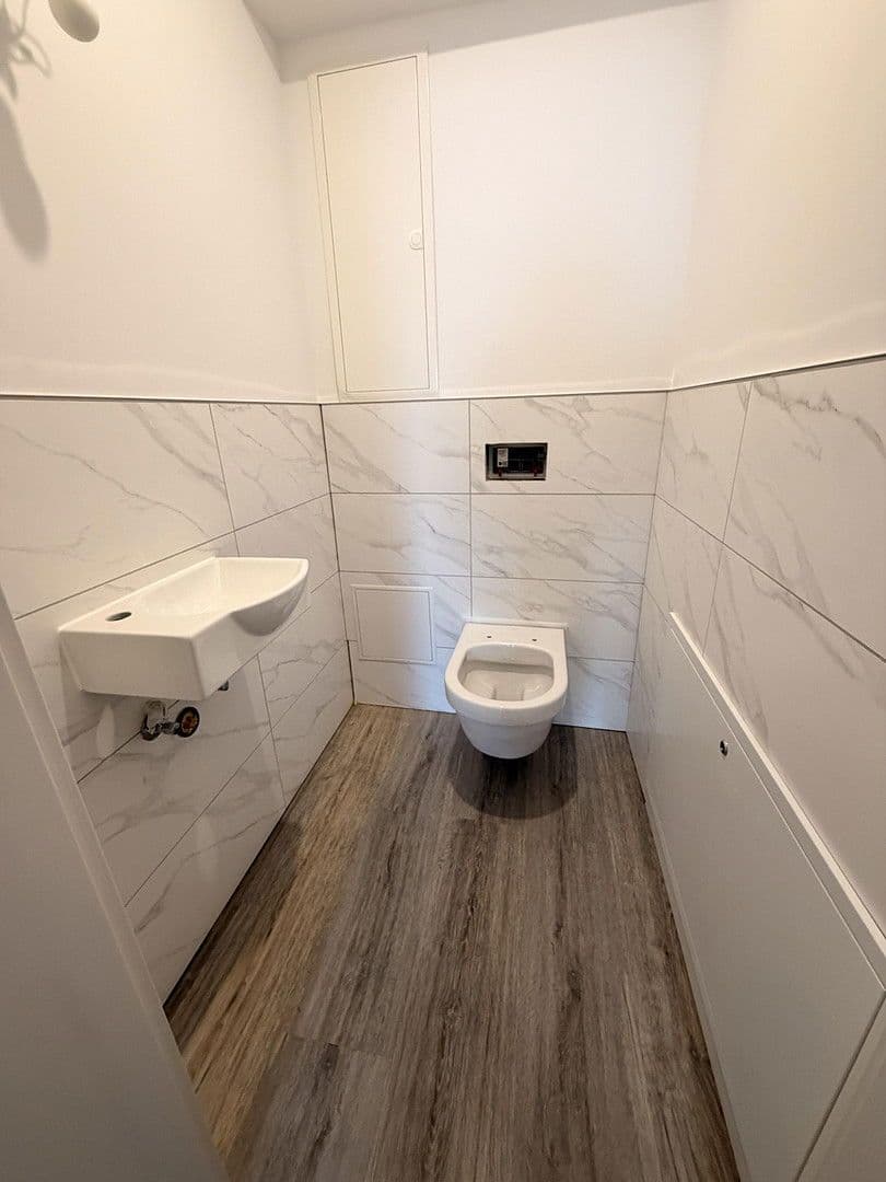 2 bedroom with open-plan kitchen flat to rent, 80 m², Römerberg, Rhineland-Palatinate 2 bedroom with open-plan kitchen flat to rent, 80 m², Römerberg, Rhineland-Palatinate